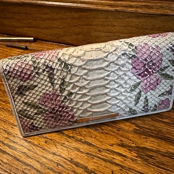 Bramhin floral, Percilla walletmnt - Picture 7 of 11